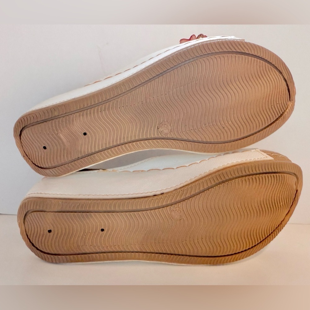 Floral Orthopaedic Slippers - Size 38 worn once indoor - Picture 7 of 8